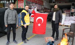 Haliliye Belediyesi’nden Anlamlı Bayrak Dağıtımı