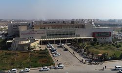 Viranşehir Devlet Hastanesi’nde Büyük Böbrek Kisti Kapalı Yöntemle Başarıyla Alındı.