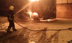 Birecik’te Yangın Faciası Önlenildi: Bir Tır Yandı