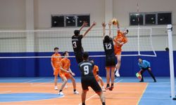 Büyükşehir Yıldız Erkekler Voleybol B Takımı Şampiyon Oldu