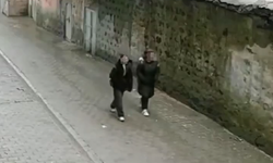 Şanlıurfa’da Duvar Çöktü: İki Genç Kız Saniyelerle Kurtuldu