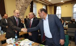 Başkan Gülpınar, İlçe Belediye Başkanları ve meclis üyeleriyle iftarda buluştu