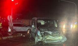 Haliliye’de Trafik Kazası: 2 Araç Çarpıştı, Yaralılar Var