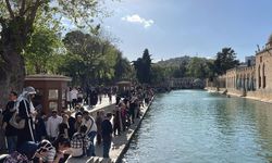 Balıklıgöl’e 23 Nisan Akını: Adım Atacak Yer Kalmadı!