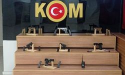 Şanlıurfa’da Araçta Silah ve Mühimmat Dolu Cephanelik Bulundu