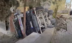 Şanlıurfa’da Korku Dolu Anlar: Tonlarca Ağırlık Duvarı Çökertti