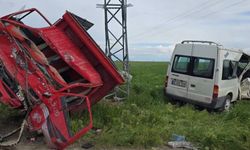 Harranlı Tarım İşçilerini Taşıyan Minibüs Kaza Yaptı: 5 Yaralı