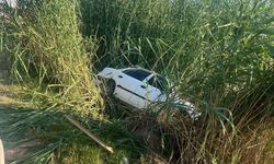 Harran’da Korkutan Kaza! Otomobil Tahliye Kanalına Uçtu