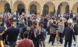 Şanlıurfa’da Bayram Coşkusu: Binlerce Kişi Dergah Camisi’ne Akın Etti