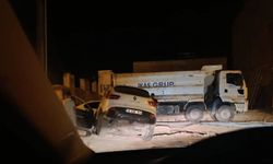 Hilvan’da Yol Çalışması Facia Gibi Sonuçlandı: Araç Çukura Girdi
