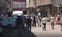 Şanlıurfa’da Kavga Anları Kamerada! Cadde Savaş Alanına Döndü
