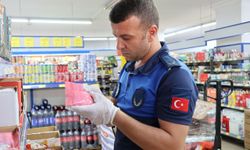 Haliliye Zabıtasından Marketlere Sıkı Denetim