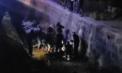 Şanlıurfa'da Otomobil Tahliye Kanalına Devrildi: 4 Yaralı