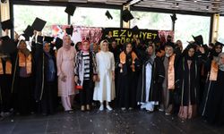 Okuma Yazma Öğrenen Anneler Mezuniyet Sevinci Yaşadı