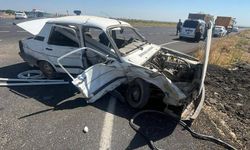 Suruç’ta feci kaza! İki otomobil çarpıştı, 1’i ağır 5 yaralı