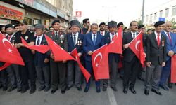 Şanlıurfa’da Anlamlı Kortej! Protokol ve Vatandaşlar Birlikte Yürüdü