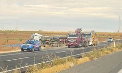 Şanlıurfa-Suruç yolunda korkutan kaza! Tır şarampole devrildi