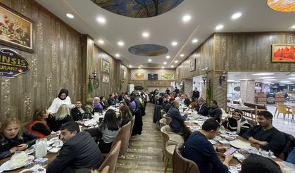 Aydınlar Eğitim Kurumları Özel Günde Öğretmenlerle Yemekte Buluştu