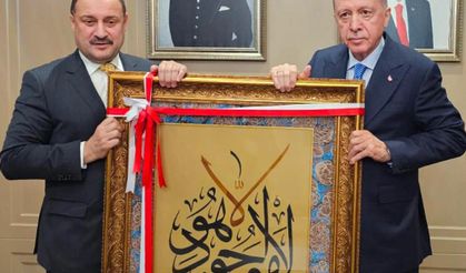 Cumhurbaşkanı Erdoğan, Şanlıurfa'da Belediye Başkanı Gülpınar ile Buluştu