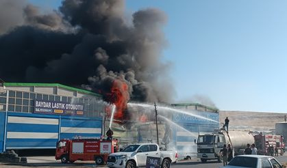 Şanlıurfa Evren Sanayi Sitesi’nde Korkutan Yangın
