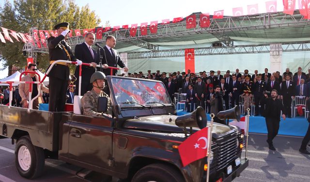 Şanlıurfa'da Cumhuriyet coşku ile kutlandı