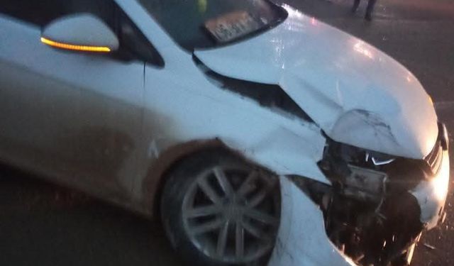 Şanlıurfa'da iki otomobil çarpıştı, 1 yaralı