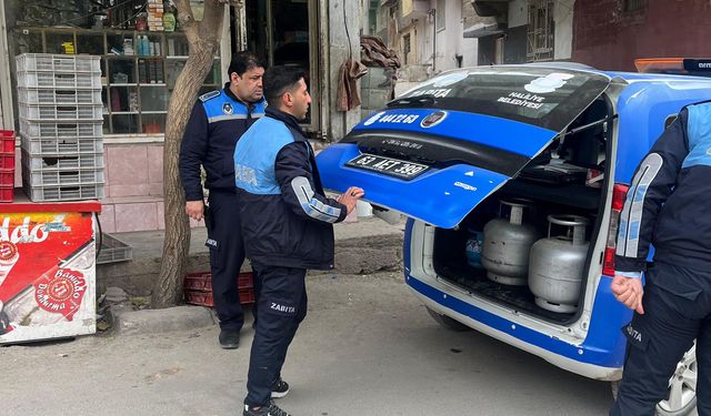 Haliliye'de kaçak dolumlu tüpler ele geçirildi