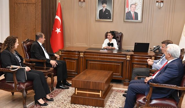 Vali Çiçek’ten Anlamlı Mesaj