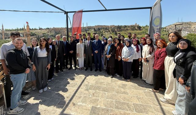 YÖK Başkanı Prof. Dr. Erol Özvar Öğrencilerimizle Kahvaltıda Bir Araya Geldi