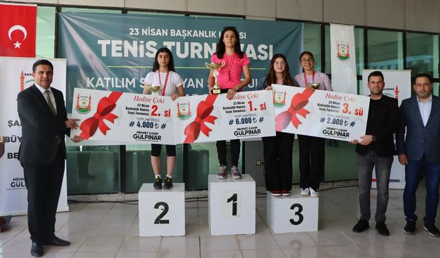 Başkanlık Kupası Kort Tenisi Turnuvasında Ödüller Sahiplerini Buldu