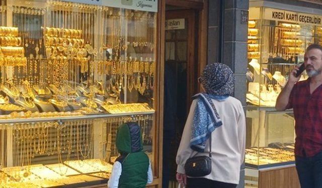 Altın fiyatları resmen uçtu
