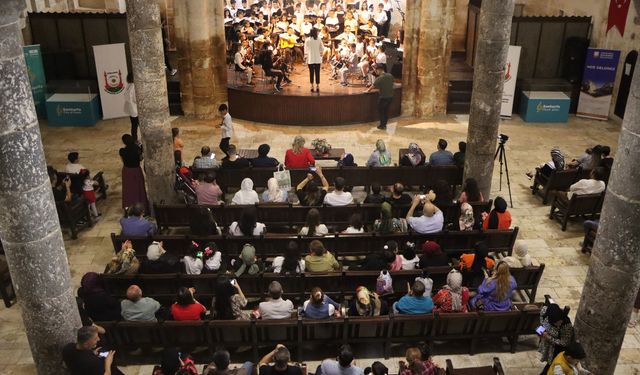 Şanlıurfa’da 23 Nisan Coşkusu Konserle Kutlandı