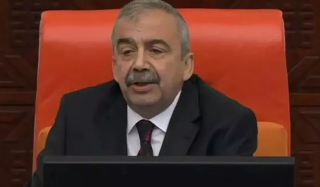 Sırrı Süreyya Önder Hayatını Kaybetti