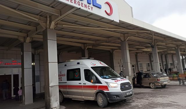 Şanlıurfa’da inşaat iskelesi çöktü: Yaralılar var