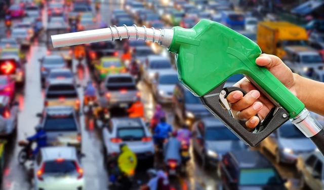 Akaryakıta büyük zam bekleniyor