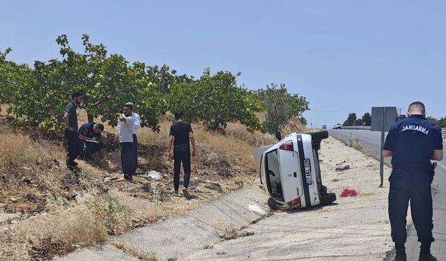 Birecik'te iki araç çarpıştı, 5 yaralı
