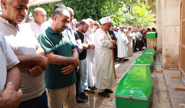 Harranlı 4 Tarım İşçisi Gözyaşlarıyla Uğurlandı