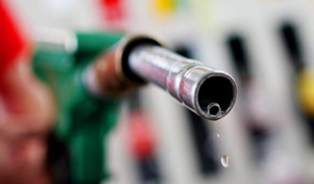 Akaryakıta bir zam daha geliyor!