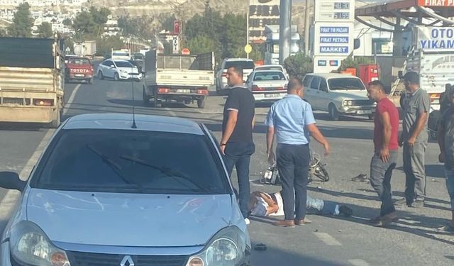 Birecik’te otomobil ile motosiklet çarpıştı, 2 yaralı