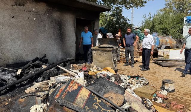 Elektrik Kontağı Yangın Çıkardı: Hilvan’da Aile Büyük Zarar Gördü