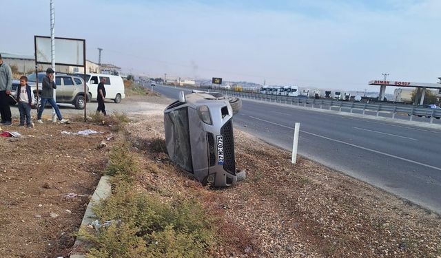 Şanlıurfa’da Takla Atan Otomobilde 2 Çocuk 4 Kişi Yaralandı