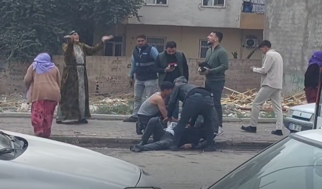 Viranşehir’de Taşlı Sopalı Kavga: 2 Kişi Yaralandı