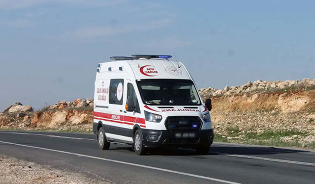 Şanlıurfa'da iki otomobilin çarpıştığı kazada 8 kişi yaralandı