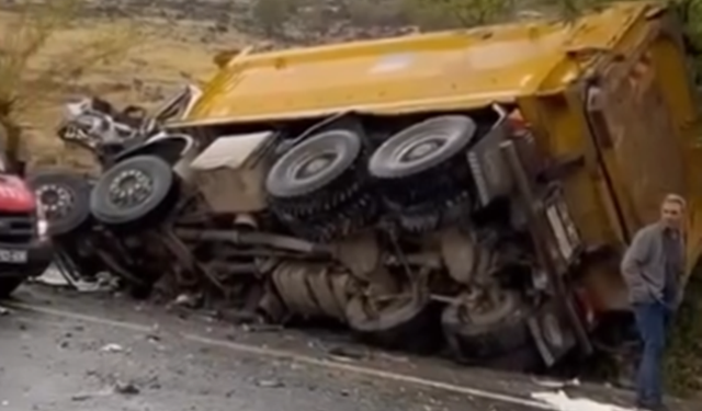 Şanlıurfa’da Tır Devrildi, 1 Ölü, 1 Yaralı