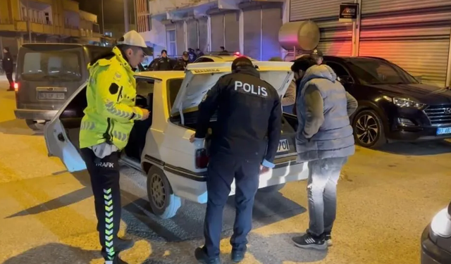 Şanlıurfa'da Aranan 2 Şahıs, Polis Uygulamasında Yakalandı