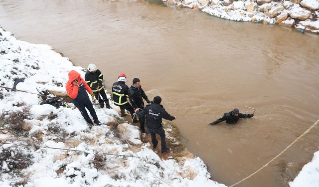 Harran'da Baba İle 3 Çocuğun Arama Kurtarma Çalışması Devam Ediyor