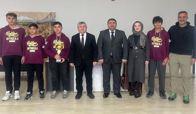 Haliliye Ortaokulu, Voleybol ve Futbolda İl Birincisi