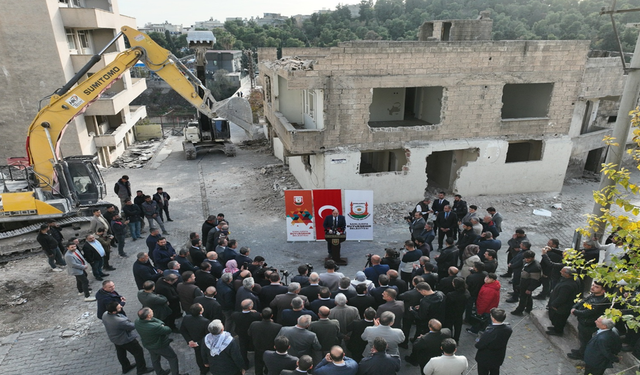 Büyükşehir, Hızmalı Ve Atatürk Mahallelerinde Yeşil Dönüşümü Başlattı