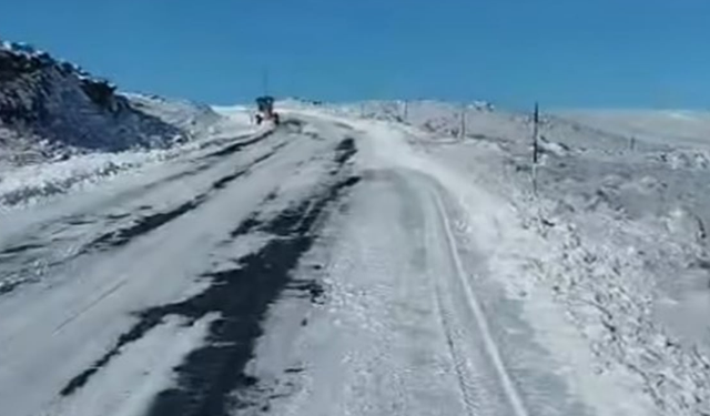 Viranşehir-Diyarbakır Karayolu Trafiğe Kapandı