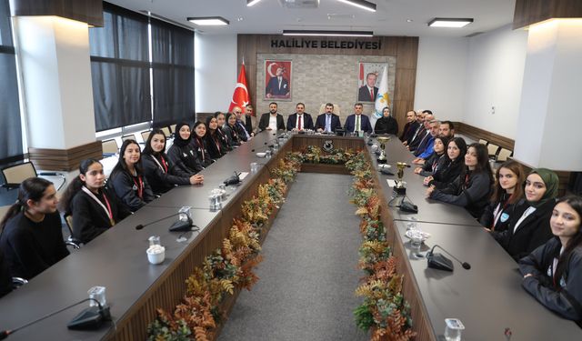 Şampiyon Takımdan Başkan Canpolat’a Ziyaret